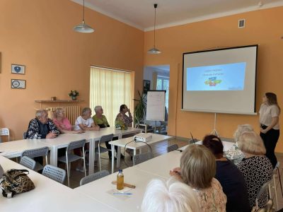 Edukacja senioralna – spotkanie o zdrowiu z natury