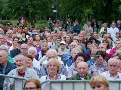 Sierpniowe wydarzenia wyszogrodzkich seniorów w ramach projektu „Edukacja senioralna a jakość życia osób starszych”