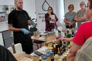 Edukacja senioralna – moc natury i zapach lawendy