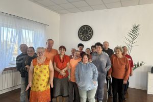 Warsztaty manualne i kulinarne w ramach projektu „Edukacja senioralna a jakość życia osób starszych”